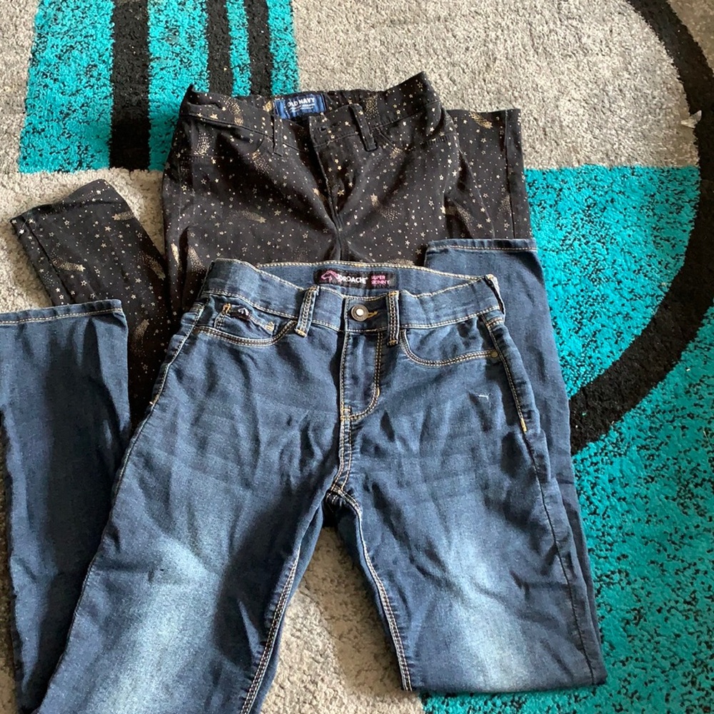 2 pair of girl jeans